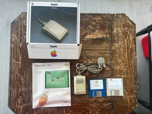 Apple Mouse IIc M0100 with Box, Manuals & Disks – Vintage 1980s Complete - Picture 1 of 24