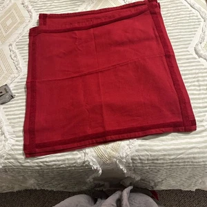 Dansk lebendiger roter Minirock - Bild 1 von 3