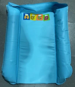 INFLATABLE CHANGE TABLE PORTABLE BLOW-UP BRAND NEW BABY TRAVELLING AUS - Picture 1 of 2