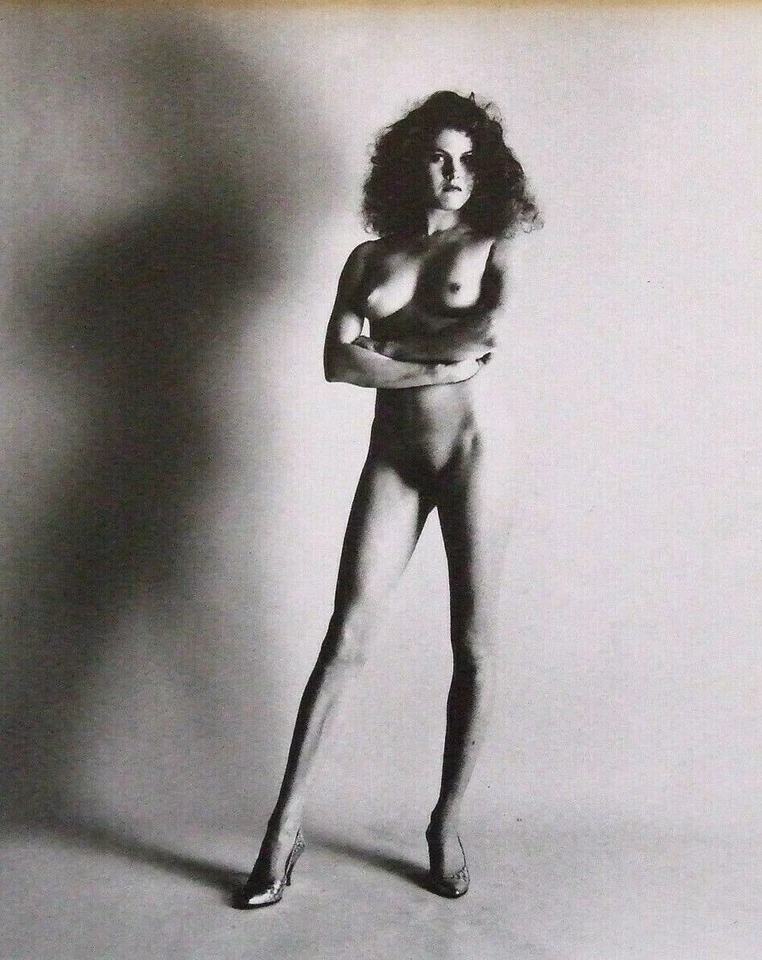 HELMUT NEWTON montado reproducción impresión fotográfica 10 x 8"" 1980 mujer desnuda NP48 Foto 1 de 2