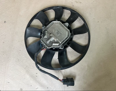 AUDI Q7 2016-2018 - R/L motor ventilador de refrigeración eléctrico (600 W) 8 W0959455N OEM Foto 1 de 4