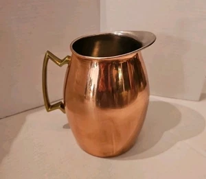 Jarra de cobre Pottery Barn rara forrada en estaño 7,5" mango de latón borde laminado 72 oz - Imagen 1 de 11