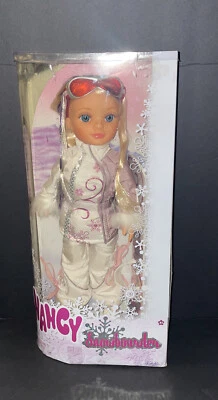 ¡Nuevo en caja! "Muñeca Famosa Snowboarder Nancy at Winter Sports 17"" con snowboard" Foto 1 de 4
