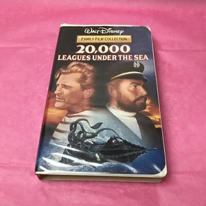 20,000 Leagues Under The Sea VHS Tape Walt Disney Family Film Collection - Picture 1 of 4