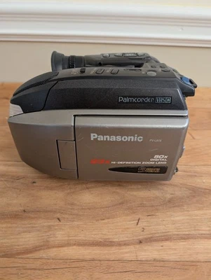 Panasonic Palmcorder Camcorder VHSC PV-L678 Needs Repair or For Parts - Image 1 of 4