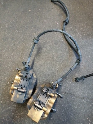 Juego de pinzas de freno delanteras derecha izquierda Honda Cbr600rr 600RR 2003 04 par de pinzas Foto 1 de 3