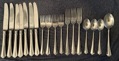 Oneida Heirloom Cube Julliard Flatware Lot Salad Dinner Fork Spoon Knife 18 Pcs - Image 1 of 4