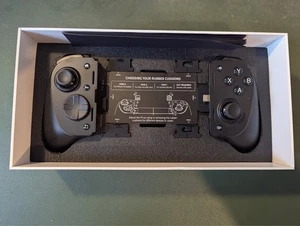 Razer Kishi Ultra - USB-C Gaming Controller for Phone/Tablet - Picture 1 of 9