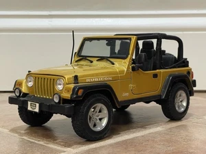 Jeep Wrangler Rubicon Gold 2003 edición especial Maisto 1/18 4x4 camión TJ - Imagen 1 de 12