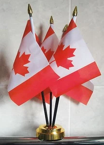 JUEGO DE 5 BANDERAS DE MESA CANADÁ MÁS BASE DORADA CANADIENSE - Imagen 1 de 1