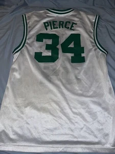 NBA JERSEY BOSTON CELTICS PAUL PIERCE Reebok Medium Vintage Iron On Logo - Picture 1 of 5