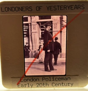Vintage 35mm Dia Foto alte Londoner von Yesteryears s/w 1900er Polizist Bobby - Bild 1 von 2