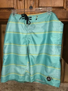 REEF MEN'S SWIM TRUNKS/SWIM SUIT/BATHING SUIT: SIZE MEDIUM - Picture 1 of 4