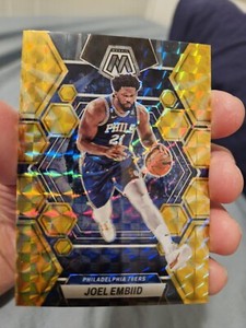 2022-23 Panini Mosaic Yellow Reactive Prizm Joel Embiid #141