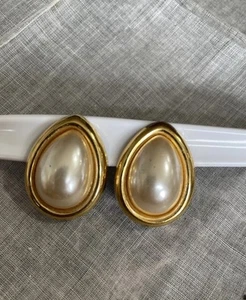 Vintage Signed Napier Gold Tone Clip On Earrings X-7 - Foto 1 di 5