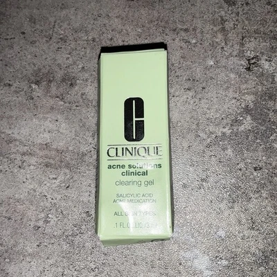 Gel limpiador clínico CLINIQUE Acne Solutions 0,1 oz/3 ml mini Foto 1 de 4