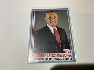 2017 Topps Archives #136 Rob Manfred BLUE FREE SH - Picture 1 of 2