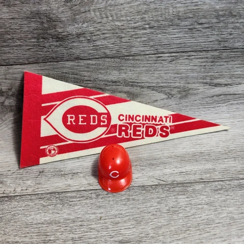Vintage 1980's Laich MLB Matching Mini Helmet & Pennant  - Cincinnati Reds Cover