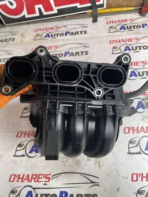 Toyota Yaris 2009 1,0 gasolina 3 cilindros colector de entrada/entrada Foto 1 de 4