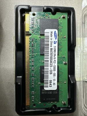 RAM per APPLE e PC Samsung M470T6554CZ3-CE6 512MB, PC2-5300 (DDR2-667) SO DIMM - Immagine 1 di 2