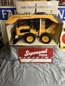 1/16 John Deere Log Skidder by ERTL In Box - Picture 1 of 7