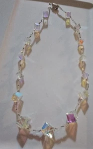 Collana Vintage Vendome Aurora Boreale Lucite Cube - Foto 1 di 3
