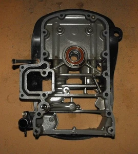 Suzuki DF 90-140 HP 4 Stroke Engine Holder Plate Assembly PN 51110-90822-0EP - Picture 1 of 5