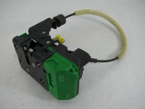 DOOR LOCK MECHANISM RF PASSENGER VOLVO XC70 02 S60 S80 V70 XC70 XC90 OEM - Picture 1 of 1