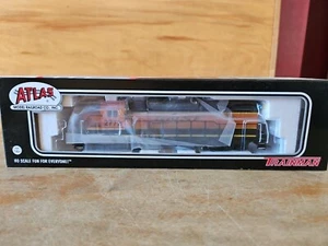 Atlas Trainmaster HO 10 000 486 BNSF #2772 GP39-2 Ph1 Locomotive NEW IN BOX - Picture 1 of 6