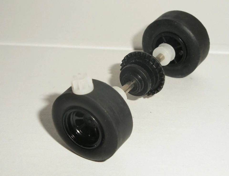 Scalextric - W8927 Ford Taurus NASCAR Black Rear Axle & Pinion - NEW - Image 1 of 1