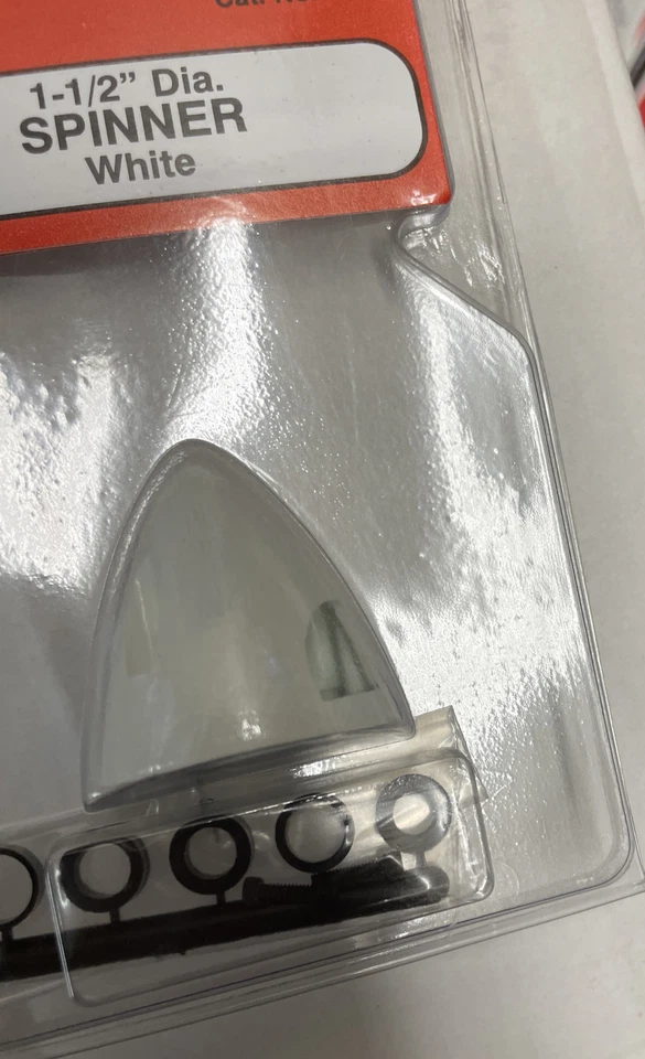 Dubro 260 1-1/2" Spinner White • - Image 1 of 1