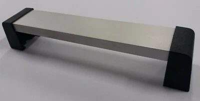 Maniglione SAGUATTI Art. 320/300 Alluminio/argento supporti nylon neri - Immagine 1 di 4