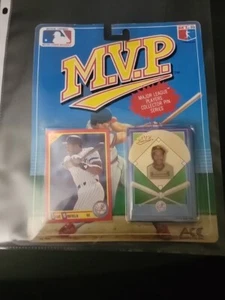 ACE NOVELTY 1990 MVP DAVE WINFIELD PIN AND BASEBALL CARD - Picture 1 of 2