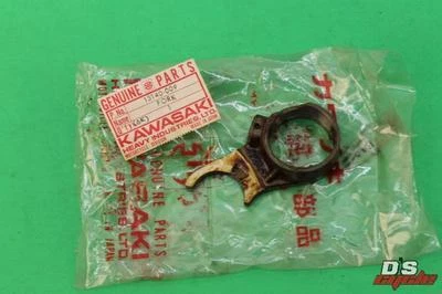 Horquilla de cambio de transmisión Kawasaki KD100 KM100 G5 KD80 engranaje 3RD 13140-009 NUEVO DE STOCK Foto 1 de 4