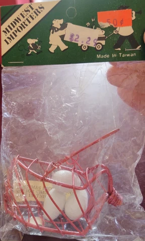 Vntg Midwest Importers Red Wire Mini Chicken Basket w 3 Wooden Eggs NIP Taiwan Cover