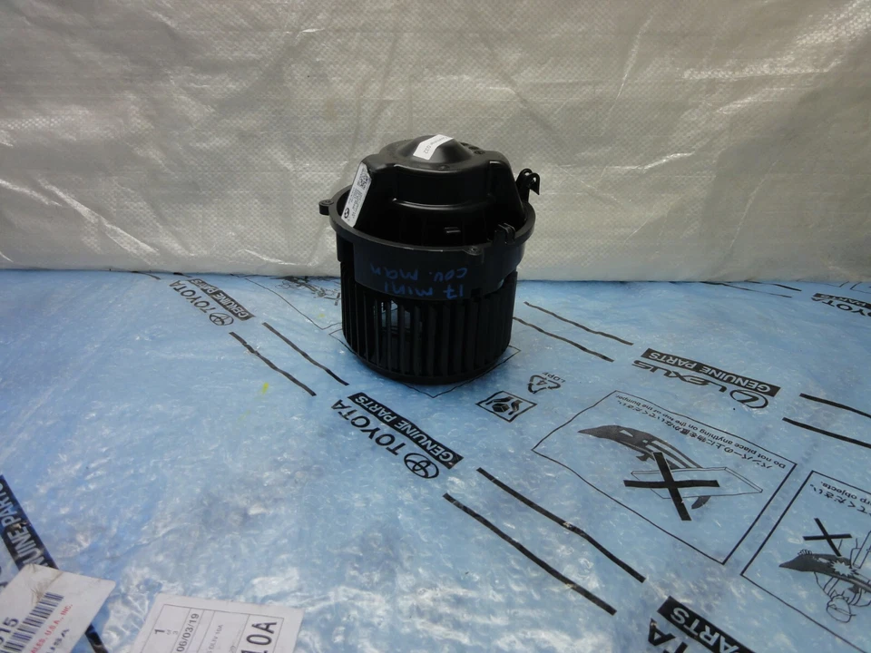 Mini Cooper Countryman 2015-2019 calefacción ventilador motor OEM 64119297752 Foto 1 de 4
