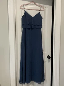 Vestido de Dama de Honor Jenny Yoo Talla 12 Niveles Gasa Cuello Corazón Azul Maxi Usado en Excelente Condición - Imagen 1 de 21
