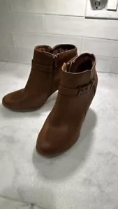Soda Damen süße modische braune Stiefeletten Booties Gr. 8,5 - Bild 1 von 3