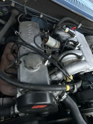 Volvo 240/244DL Oil Cap - Image 1 of 2