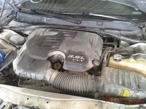 Dodge Charger 2014 bloque de panel de caja de fusibles - Imagen 1 de 11