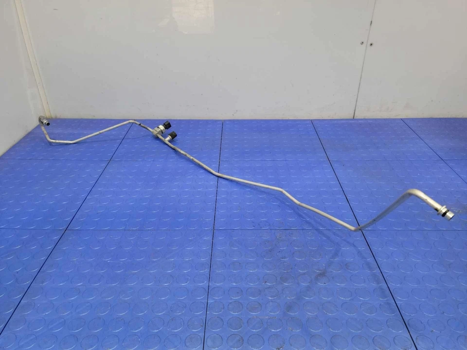 Toyota Camry 2014-2017 tubo líquido aire acondicionado pieza original OEM 8871006330 Foto 1 de 4