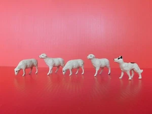 PLOMB CREUX : BF / LA FERME : BEL ENSEMBLE DE 4 MOUTONS ET 1 CHIEN - Picture 1 of 6