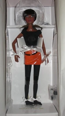 Madame Alexander 15" Alex Doll "MOD PARIS WILLIAMS"  LE  2004' NIB - Image 1 of 4