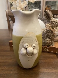 Brocca ceramica vintage brutta faccia arte popolare antropomorfa firmata dall'artista - Foto 1 di 5