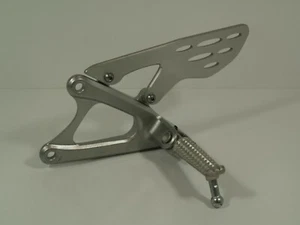Yamaha YZF R1 09-14 14B Estribera delantera izquierda del reposapiés - OE genuino - Imagen 1 de 5