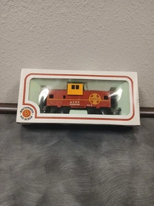 *LEER Escala HO Bachmann 17702 36' Santa Fe ATSF Visión Amplia Caboose #999628 - Imagen 1 de 5