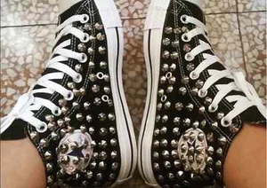 Converse All Star Black High Custom mit silbernen Nieten keine Totenköpfe Clean - Bild 1 von 1