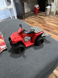 Mattel WWE Slam N Spin rot ATV & Hulk Hogan Actionfigur Spielzeug - Bild 1 von 3