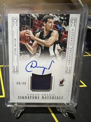 Parche automático Goran Dragic 2014-15 Panini National Treasures 48/49 #SM-GD Heat Foto 1 de 2