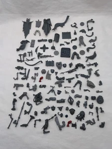 Menge (50+) Warhammer 40k und Fantasy Teile und Stücke - Bild 1 von 7